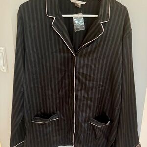 VICTORIA'S SECRET Satin Button-Down Sleepshirt Large
